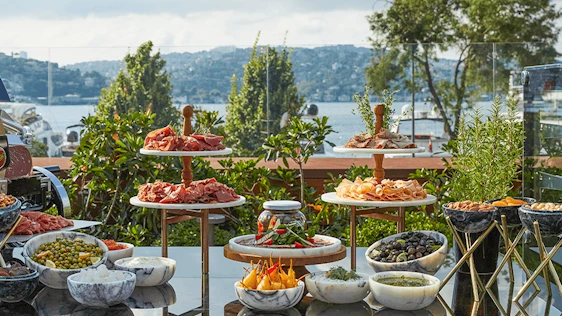 Crystal Sunday Brunch Her Pazar Divan Kuruçeşme’de